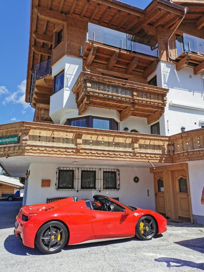 Schickster Sky Lodge Лойташ Екстер'єр фото