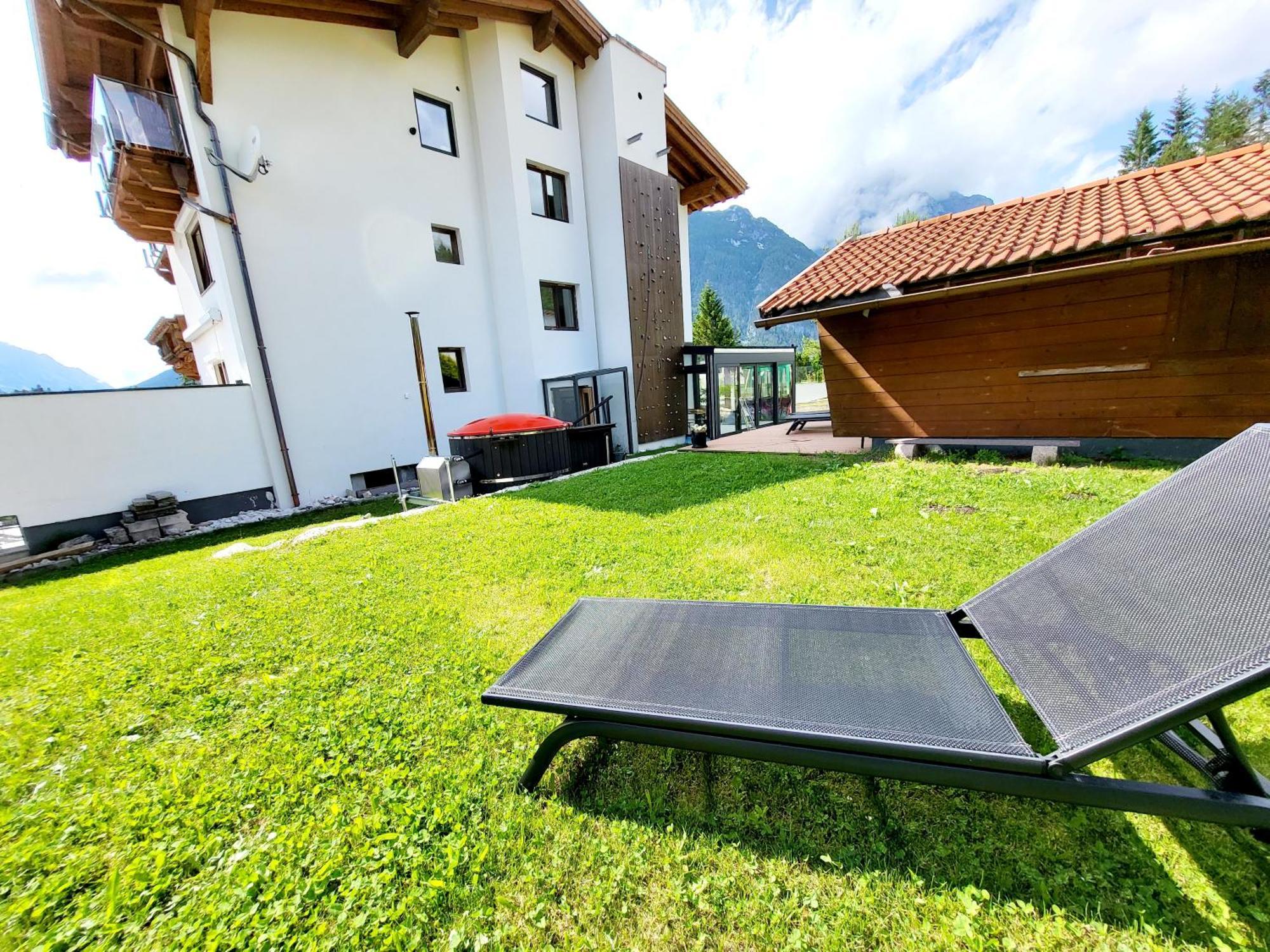 Schickster Sky Lodge Лойташ Екстер'єр фото